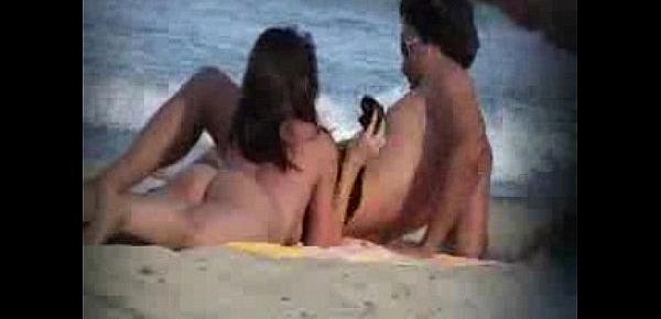  Nudist couple secretly filmed at the beach